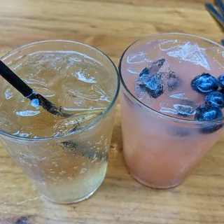 TOGO BERRY LEMONADE
