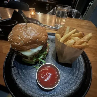 Classic Cheeseburger