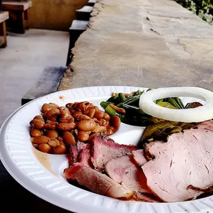 2 meat plate + 2 sides: brisket, pork loin, beans and green beans.