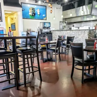 Seating Area at Grape Leaf Express Perrysburg