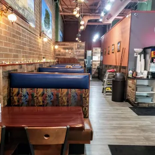 Dining Area at Grape Leaf Express Monroe St.