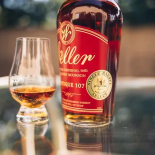 Weller Antique 107 store pick. a wheated bourbon with a sweet caramel finish. Perfect with a cigar.