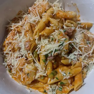 Penne ala Vodka w/Shrimp