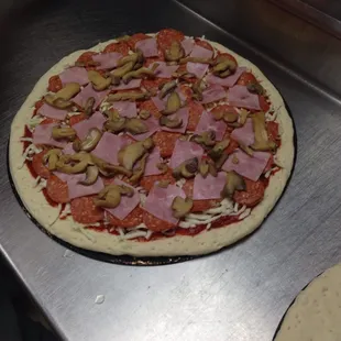 Evenly placed toppings