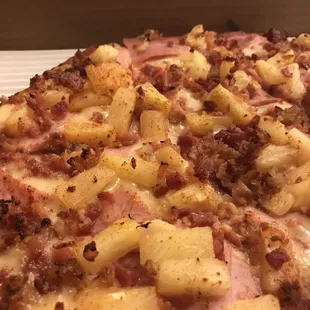Hawaiian pizza