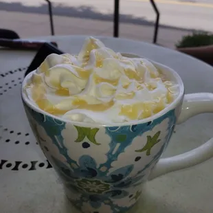 White mocha coffee with hazelnut syrup.