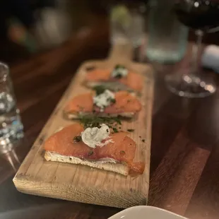 Smoked salmon crostini