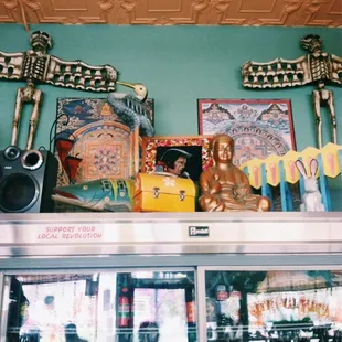 Really admiring the decorations