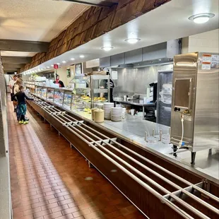 sushi and sashimi, interior