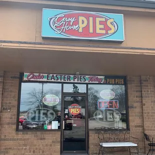 pizza, outside