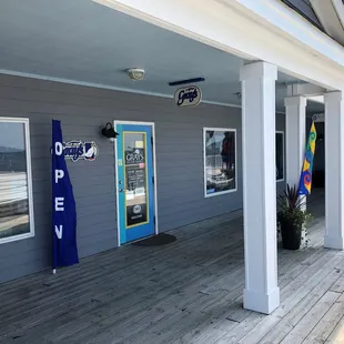 Soundside entrance to Gray's Waterfront Shops location in Duck, NC.