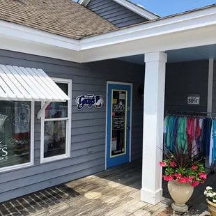 Gray's Waterfront Shops entrance in Duck, NC.
