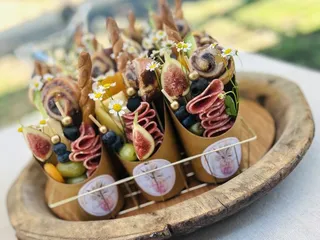Divine Grazing - Charcuterie & Workshops 