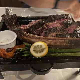 Tomahawk Steak