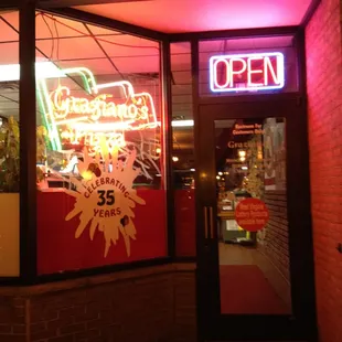 Entrance of the pizzeria.