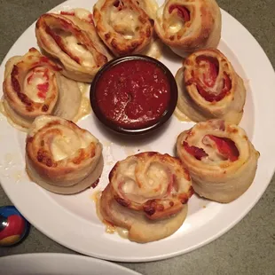 Peperoni Pizza Rolls