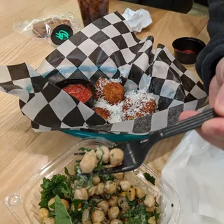 CHICKPEA SALAD