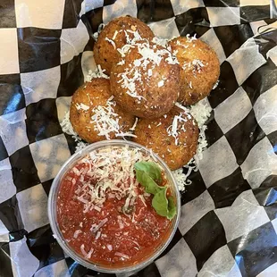 RISOTTO BALLS