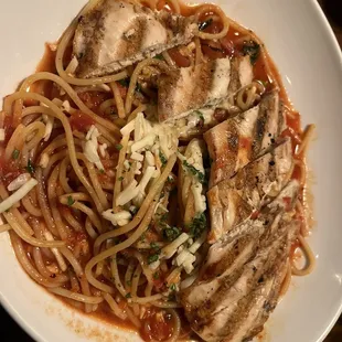 Spaghettini Pomodoro and grilled chicken