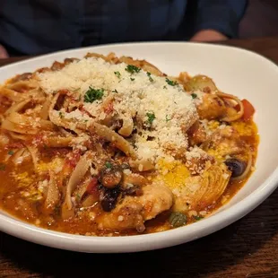 Fettuccine puttanesca with chicken