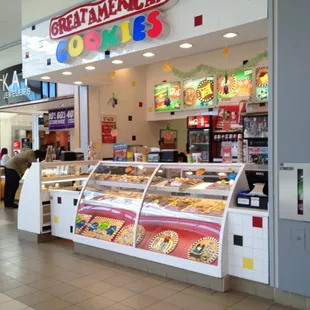 Oakwood Center Storefront