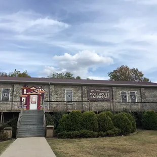 Front of Dollhouse Museum