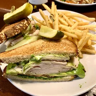 Turkey pesto sandwich