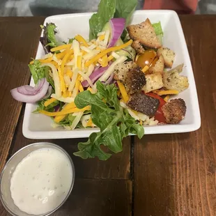 House salad with ranch