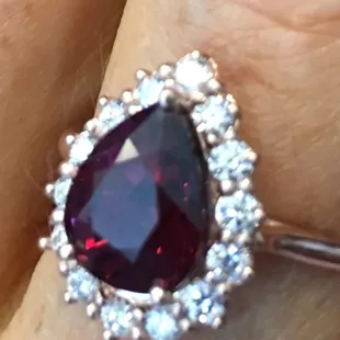 A beautiful spinel ring by earring lady