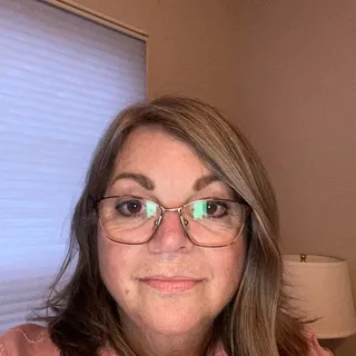 Lori L.