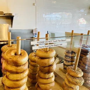 Bagels: please do not touch the glass! You&apos;re scaring the bagels
