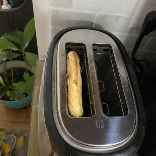 Gluten free vegetable bagel: so small/flat that I don&apos;t have to cut it for the toaster