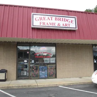 Your one stop for low cost, quality picture framing and artwork.