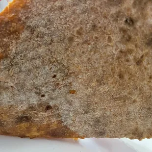 Diamond pattern on bottom=mid pizza always