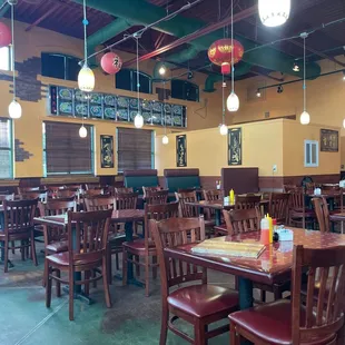 Seating/Dining area.