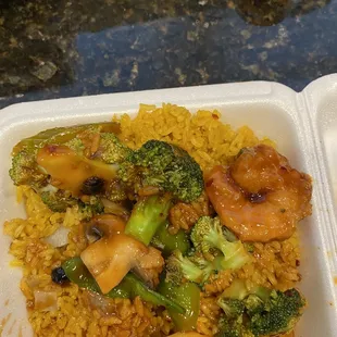 The best Chinese in Raleigh. This is Hunan Shrimp, no green pepper, and it is perfect. Look at the size of the shrimp in a lunch special!