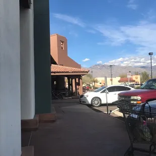 Bashas north of great clips