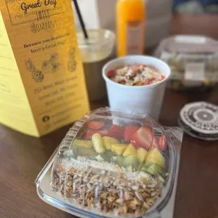 Blue Mermaid Bowl, oatmeal bowl, fresh cold-pressed juice, GF pasta salads, clean ingredient snack foods!