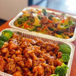 General Tso&apos;s Chicken 55. Beef with Broccoli