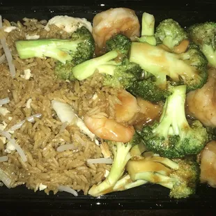 Shrimp with broccoli: brightly colored, crunchy broccoli, big shrimp, fresh, barely translucent onion- Perfectly done rice.