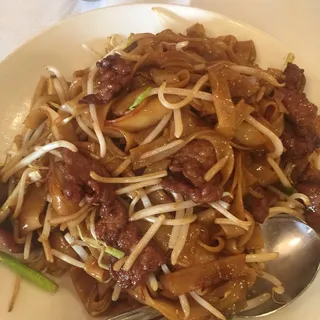 Beef chow fun with XO sauce XO