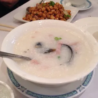 125. Shredded Pork and Preserved Pickle with Rice Noodle Soup