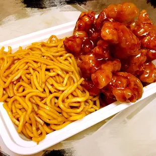 The General Tso's Chicken dinner special with Lo Mein and a Roast Pork Egg Roll is only $8.50!
