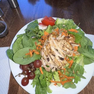 Salad w/ Grilled Chicken