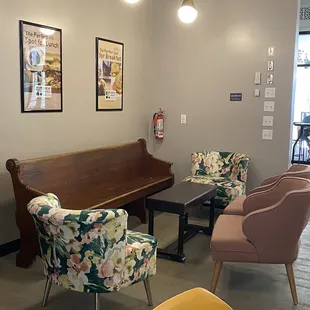 Indoor conversational seating