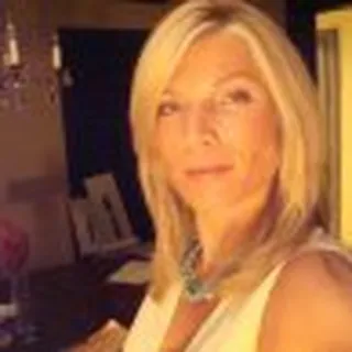 Lindsay H.
