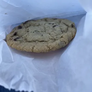 Chocolate chip cookie