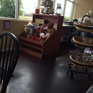 sushi and sashimi, interior