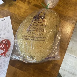 Pesto Cheddar Garlic Bread