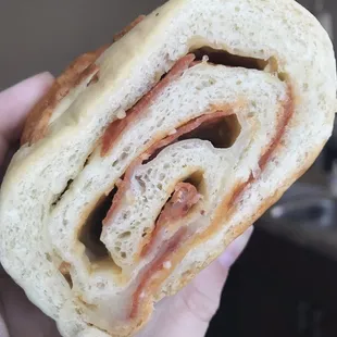 Pepperoni roll